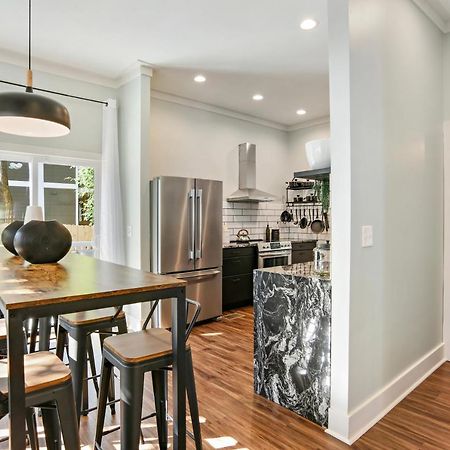 Sun Lit Modern Home With Good Vibes And Lots Of Coffee - Designedbydom Atlanta Eksteriør bilde