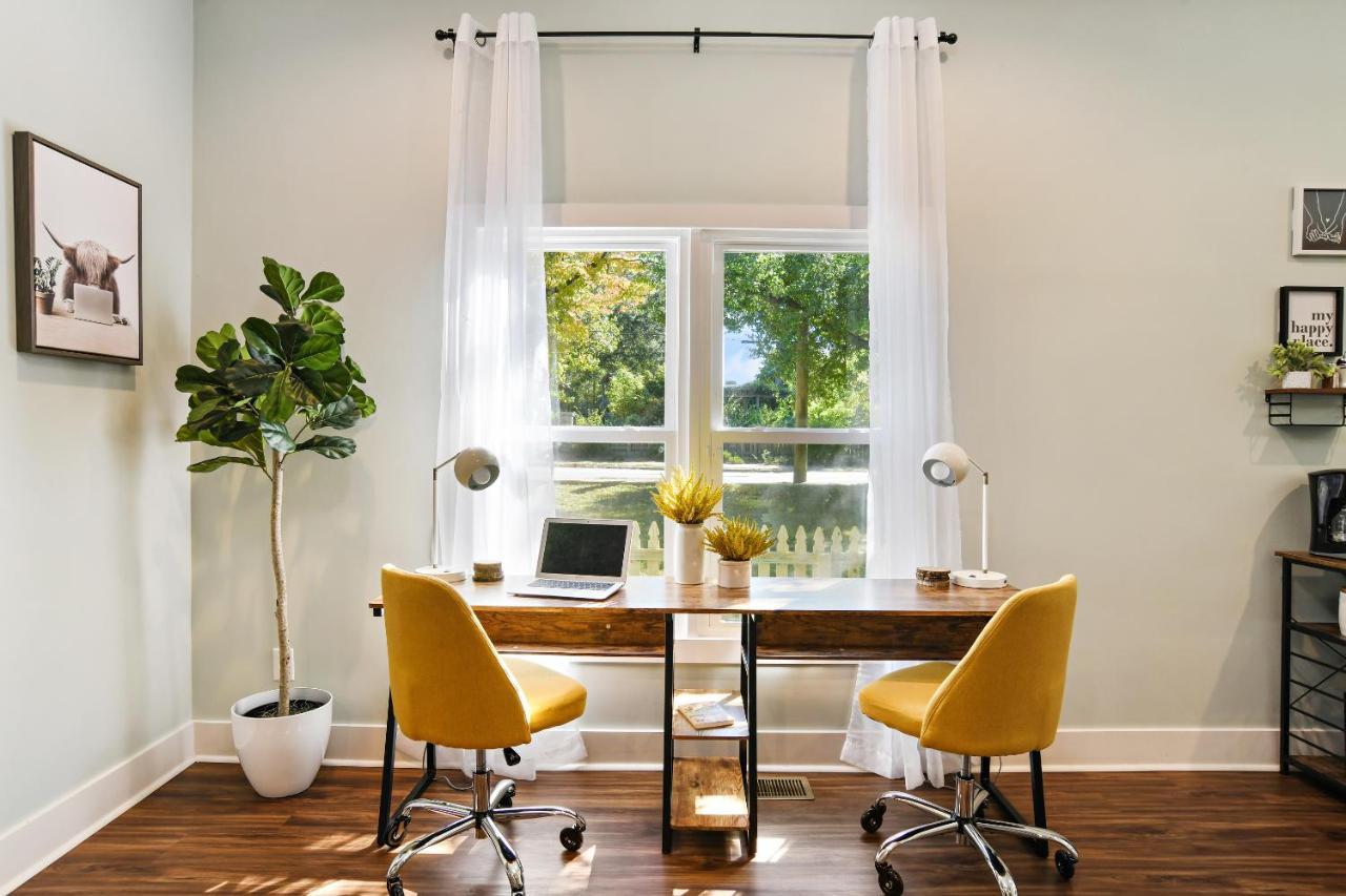 Sun Lit Modern Home With Good Vibes And Lots Of Coffee - Designedbydom Atlanta Eksteriør bilde
