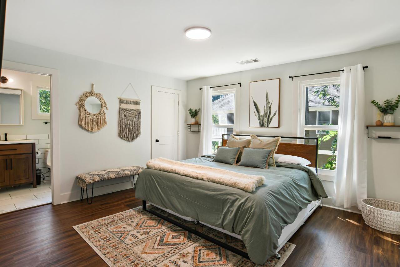 Sun Lit Modern Home With Good Vibes And Lots Of Coffee - Designedbydom Atlanta Eksteriør bilde